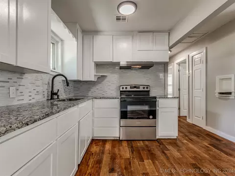 7129 E Marshall Pl, Tulsa, OK 74115 photo 11