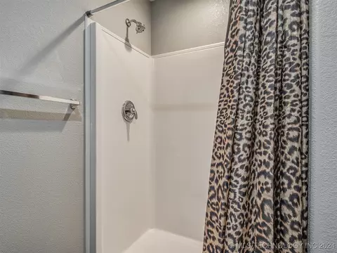 807 N E St, Eufaula, OK 74432 photo 31