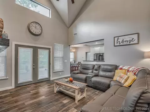 807 N E St, Eufaula, OK 74432 photo 8