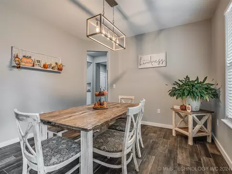 807 N E St, Eufaula, OK 74432 photo 6