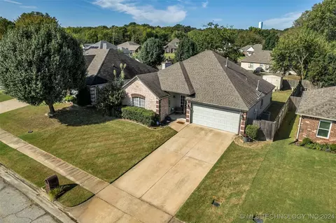 11984 S 269th East Ave, Coweta, OK 74429