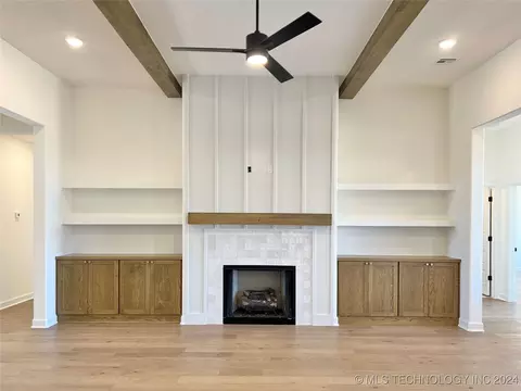 203 E 166th Pl S, Glenpool, OK 74033 photo 22