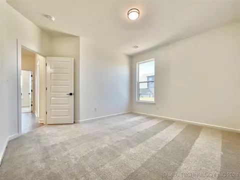 203 E 166th Pl S, Glenpool, OK 74033 photo 63