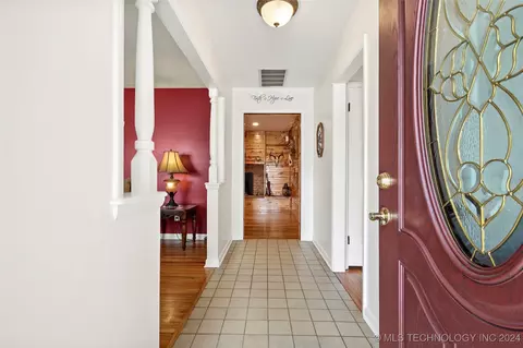 5209 E 20th St, Tulsa, OK 74112 photo 8