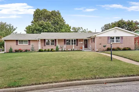 5209 E 20th St, Tulsa, OK 74112 photo 2