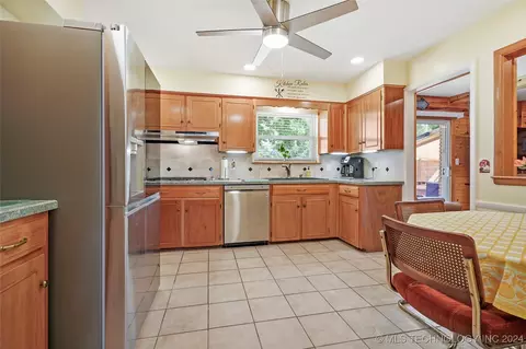 5209 E 20th St, Tulsa, OK 74112 photo 14