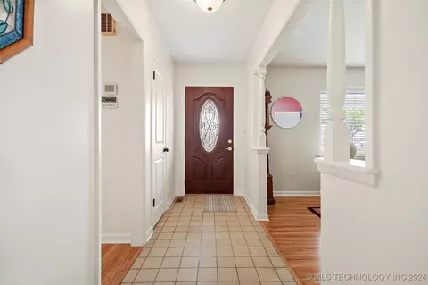 5209 E 20th St, Tulsa, OK 74112 photo 9