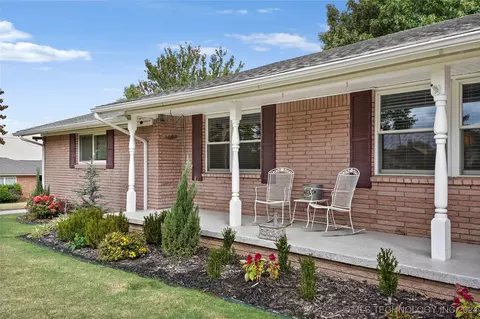 5209 E 20th St, Tulsa, OK 74112 photo 6