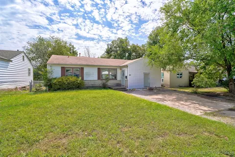 3714 W 43rd St, Tulsa, OK 74107 photo 1