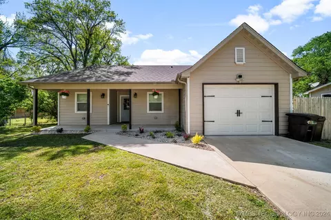 322 N Whitaker St, Pryor, OK 74361