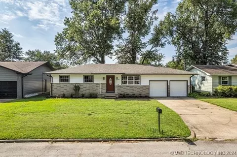 314 SE 13th St, Pryor, OK 74361