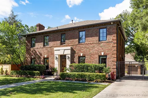 2208 S St Louis Ave, Tulsa, OK 74114