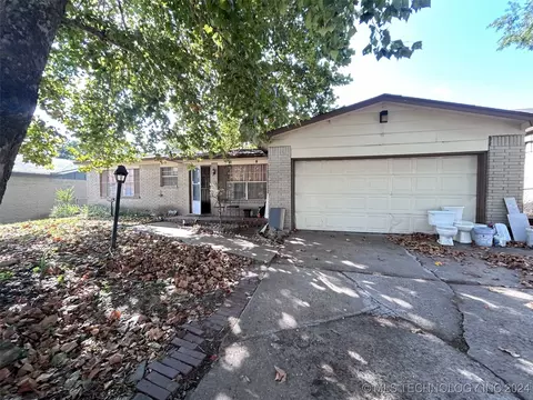 11618 E 28th St, Tulsa, OK 74129 photo 2
