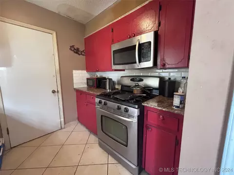 11618 E 28th St, Tulsa, OK 74129 photo 10