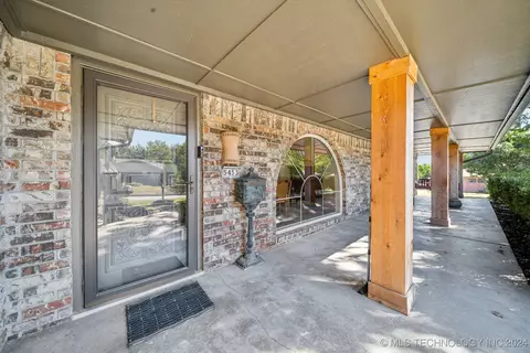 5453 E 19th St, Tulsa, OK 74112 photo 6