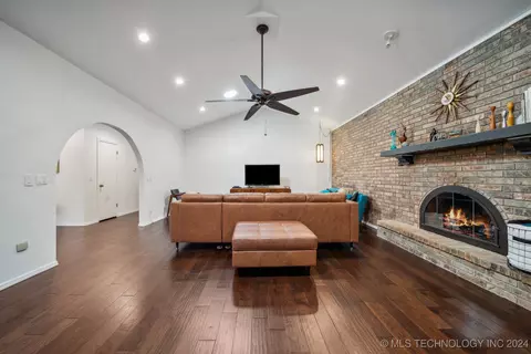 5453 E 19th St, Tulsa, OK 74112 photo 16