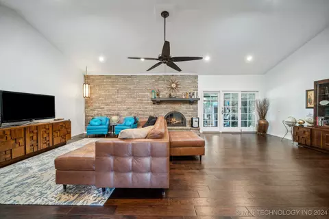5453 E 19th St, Tulsa, OK 74112 photo 18