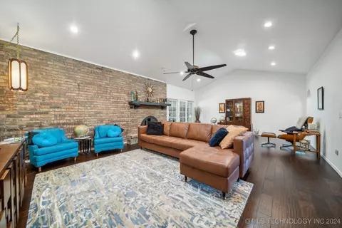 5453 E 19th St, Tulsa, OK 74112 photo 19