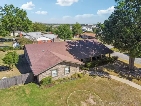 5453 E 19th St, Tulsa, OK 74112 photo 4
