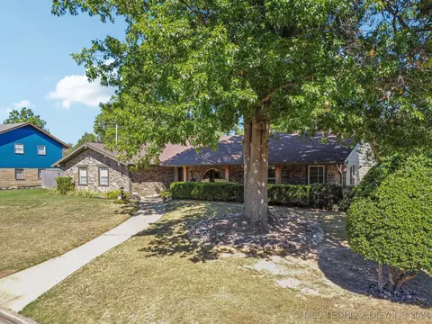 5453 E 19th St, Tulsa, OK 74112 photo 3