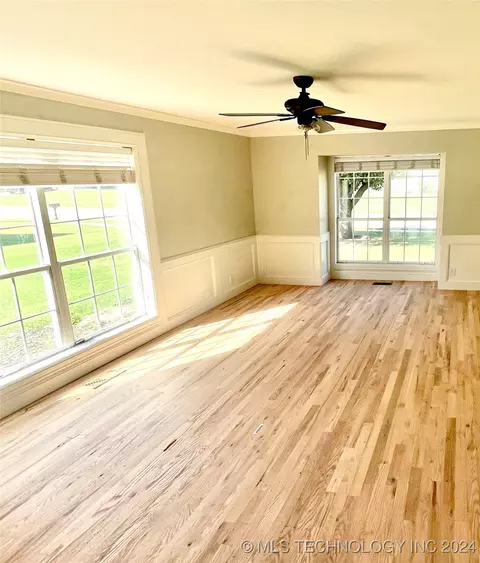 6313 E Broadway St, Broken Arrow, OK 74014 photo 9