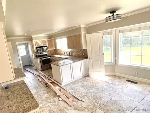 6313 E Broadway St, Broken Arrow, OK 74014 photo 7