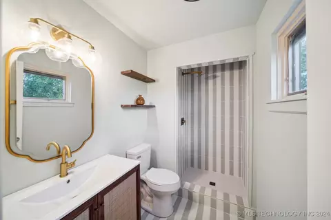 5361 E 21st Pl, Tulsa, OK 74114 photo 2