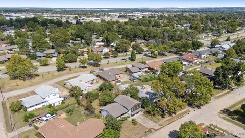 5361 E 21st Pl, Tulsa, OK 74114 photo 32