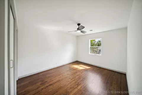 5361 E 21st Pl, Tulsa, OK 74114 photo 9