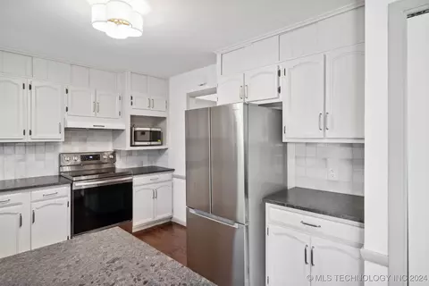 5361 E 21st Pl, Tulsa, OK 74114 photo 17