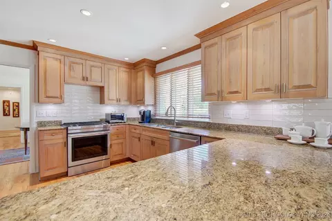 2849 E 33rd St, Tulsa, OK 74105 photo 20