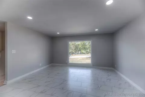 13832 E 12th St, Tulsa, OK 74108 photo 5