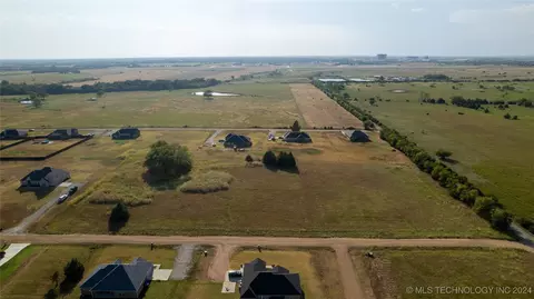 002 Paralee St, Durant, OK 74701 photo 2