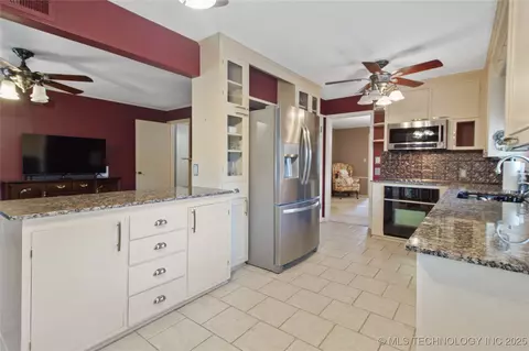 3633 E 24th St, Tulsa, OK 74114 photo 9
