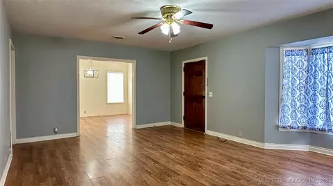 313 E B, Waurika, OK 73573 photo 4