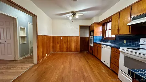 313 E B, Waurika, OK 73573 photo 8