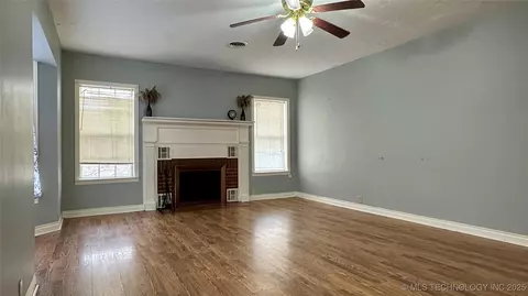 313 E B, Waurika, OK 73573 photo 2