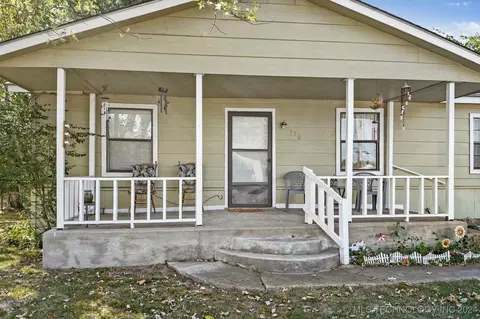 316 N Ora St, Pryor, OK 74361