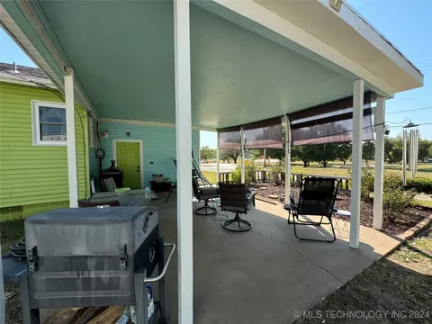802 E 5th St, Cushing, OK 74023 photo 4