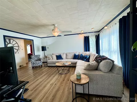 802 E 5th St, Cushing, OK 74023 photo 7