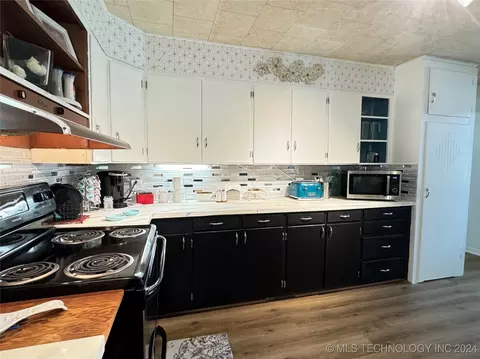 802 E 5th St, Cushing, OK 74023 photo 13