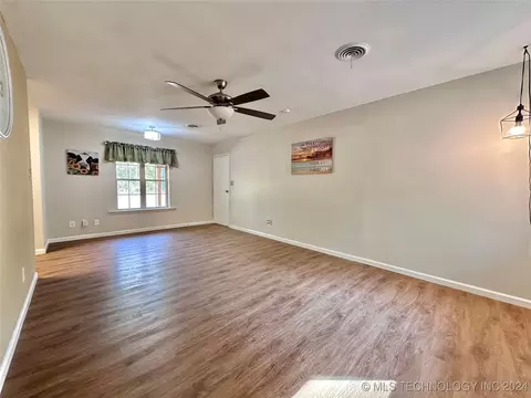 92 NE 421 Loop Dr, Spavinaw, OK 74366 photo 3