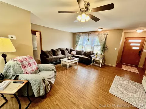 93 Bryan St, Pryor, OK 74361 photo 11