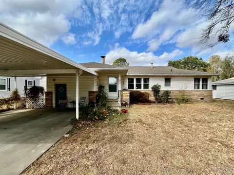 93 Bryan St, Pryor, OK 74361 photo 2