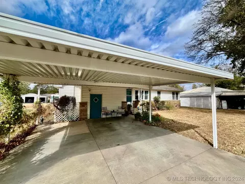93 Bryan St, Pryor, OK 74361 photo 5