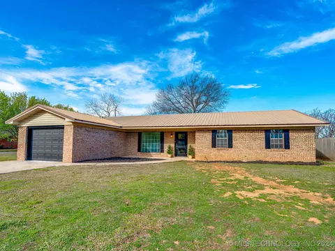 401 SE County Rd, Ada, OK 74820 photo 1
