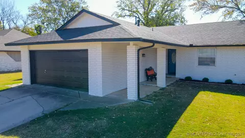 12524 E 37th St, Tulsa, OK 74146 photo 2