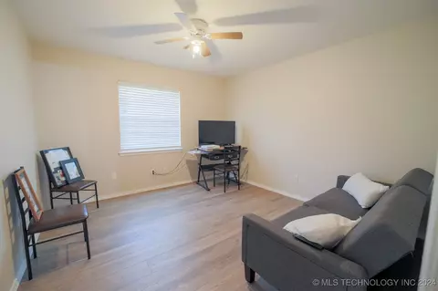 12524 E 37th St, Tulsa, OK 74146 photo 32