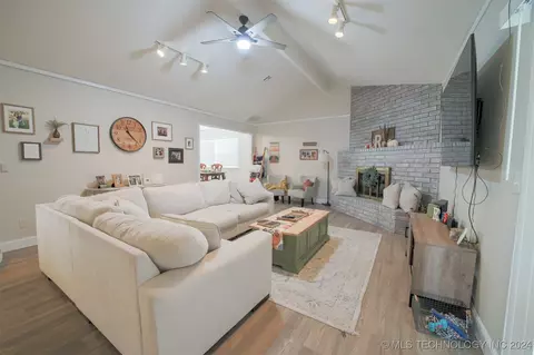 12524 E 37th St, Tulsa, OK 74146 photo 11
