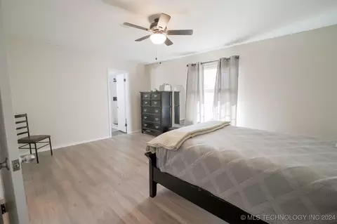 12524 E 37th St, Tulsa, OK 74146 photo 27
